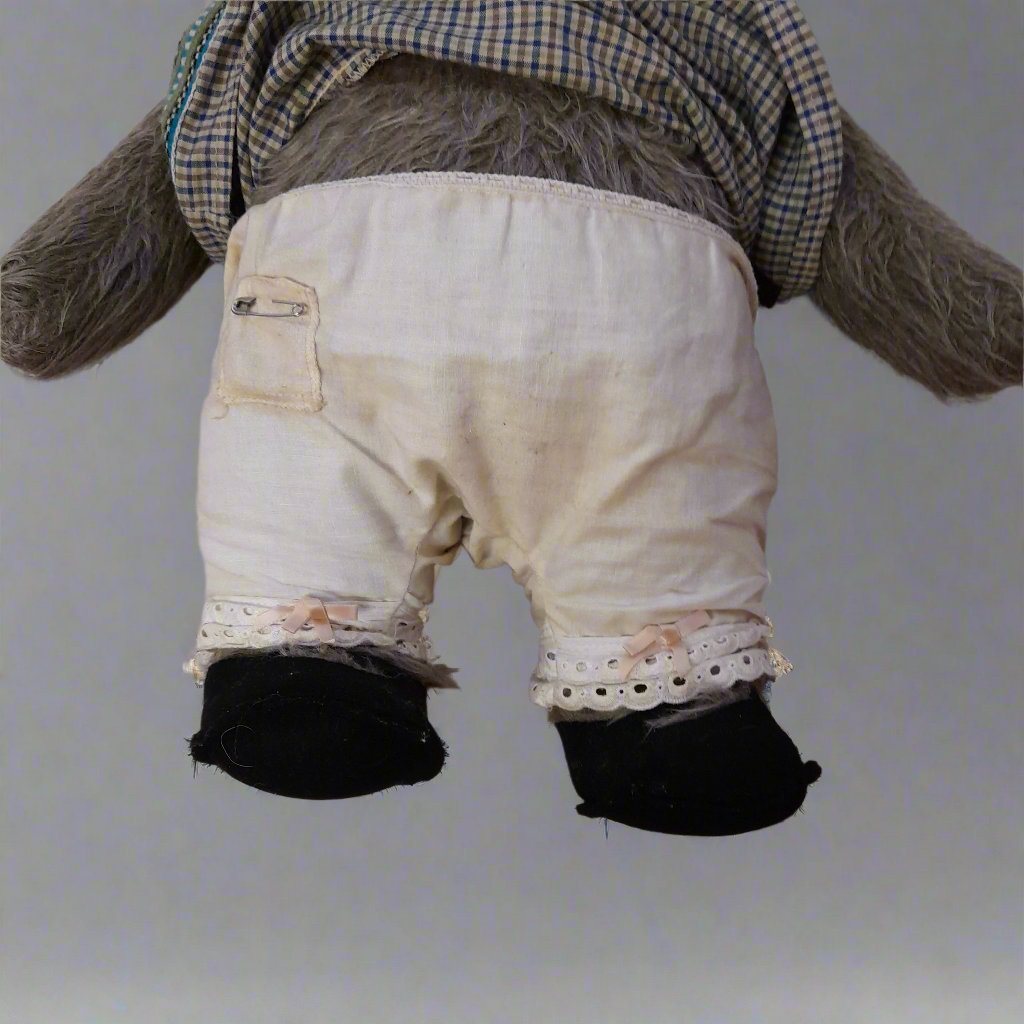 Rare Original Gabrielle Designs 1970's Aunt Lucy Paddington Bear with Peruvian Coins