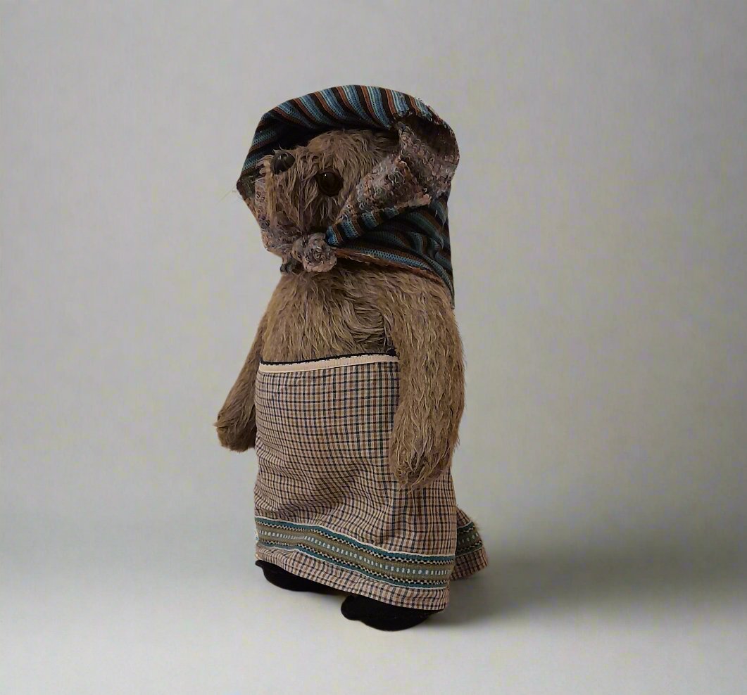 Rare Original Gabrielle Designs 1970's Aunt Lucy Paddington Bear with Peruvian Coins