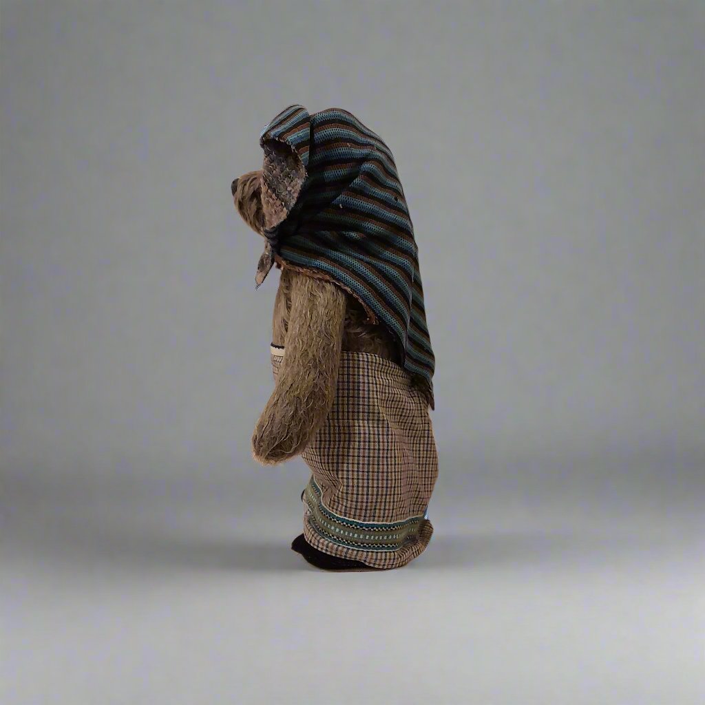 Rare Original Gabrielle Designs 1970's Aunt Lucy Paddington Bear with Peruvian Coins