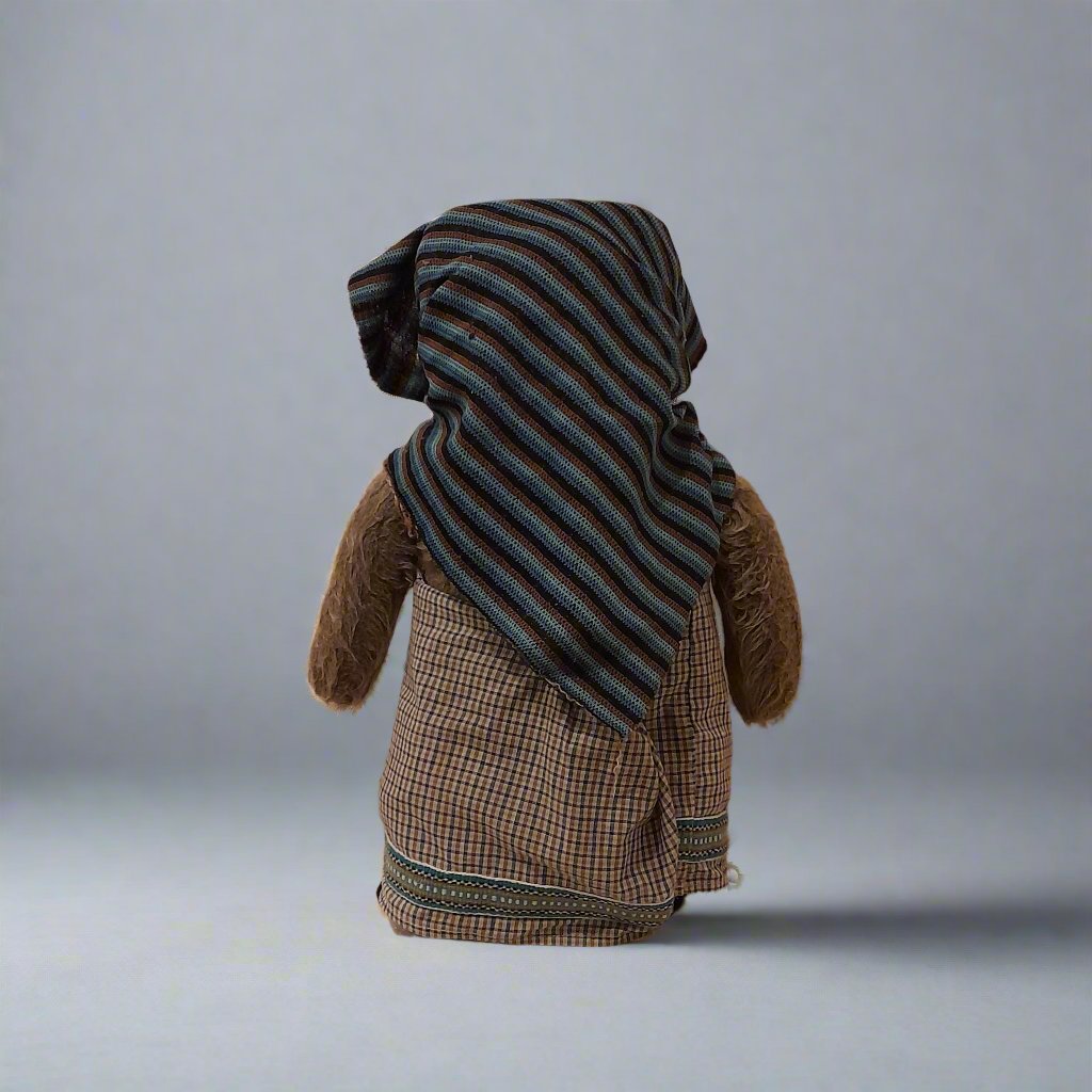 Rare Original Gabrielle Designs 1970's Aunt Lucy Paddington Bear with Peruvian Coins