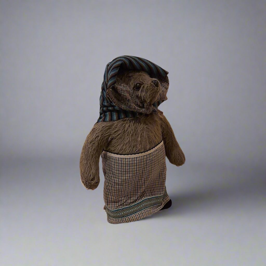 Rare Original Gabrielle Designs 1970's Aunt Lucy Paddington Bear with Peruvian Coins