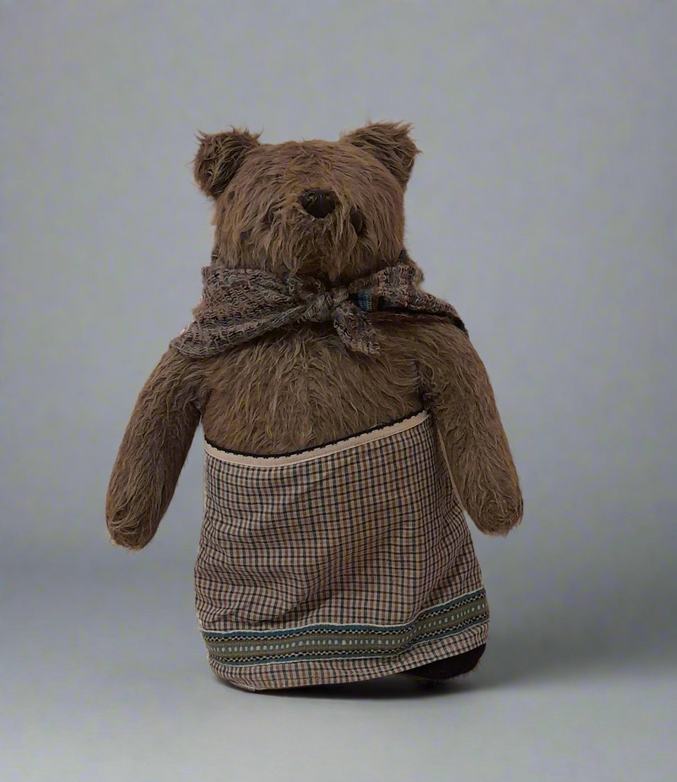 Rare Original Gabrielle Designs 1970's Aunt Lucy Paddington Bear with Peruvian Coins
