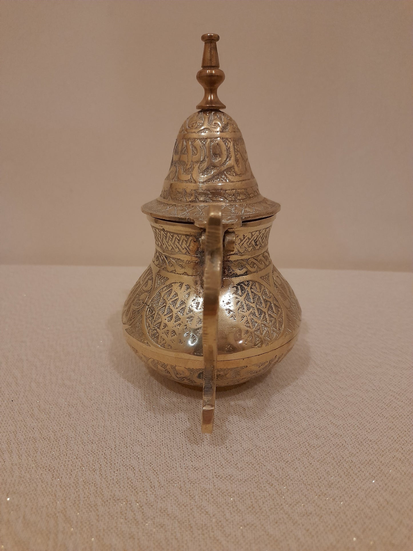 Middle Eastern/Moroccan Brass Teapot Etched Design Hinged Lid