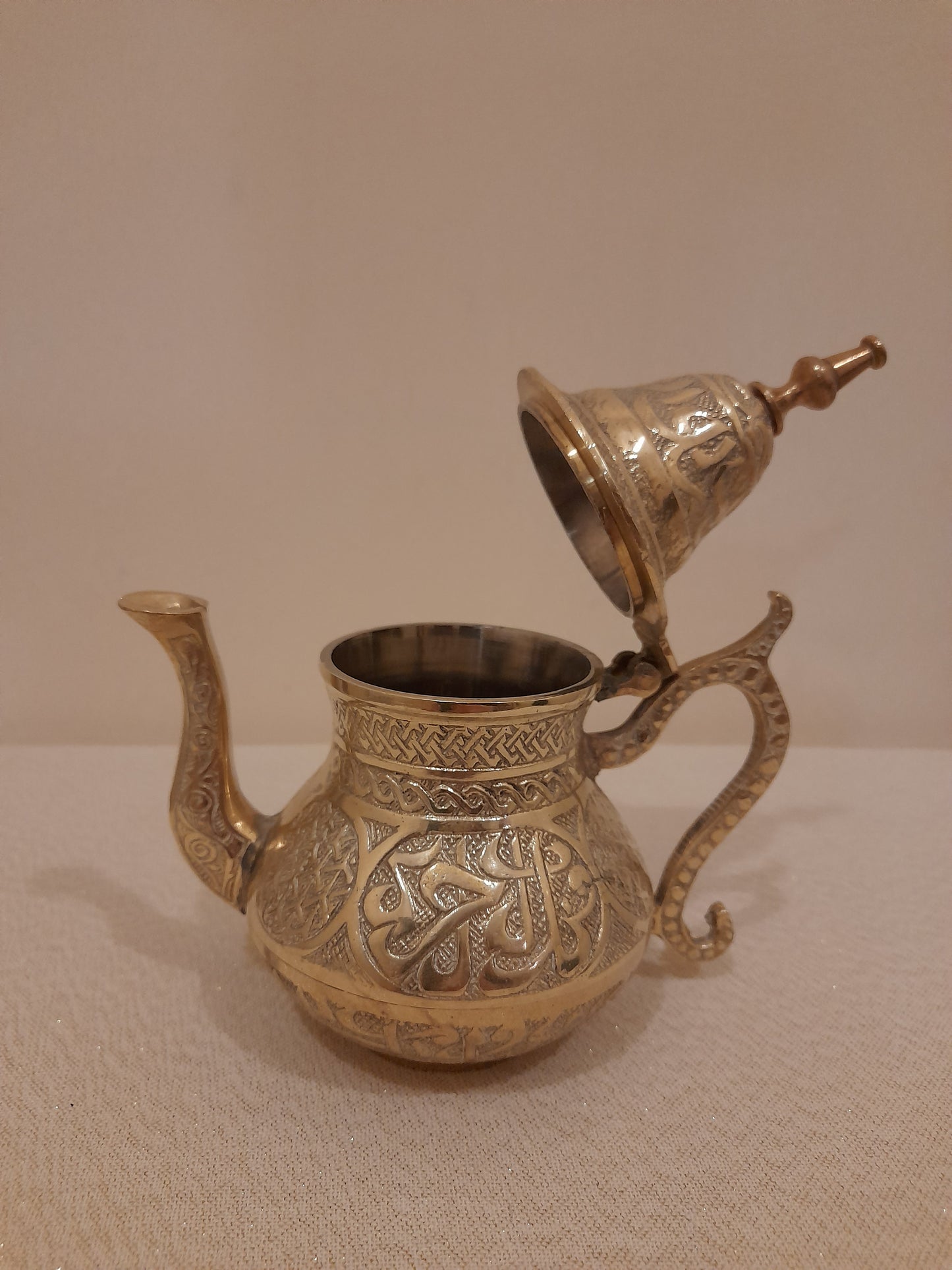 Middle Eastern/Moroccan Brass Teapot Etched Design Hinged Lid