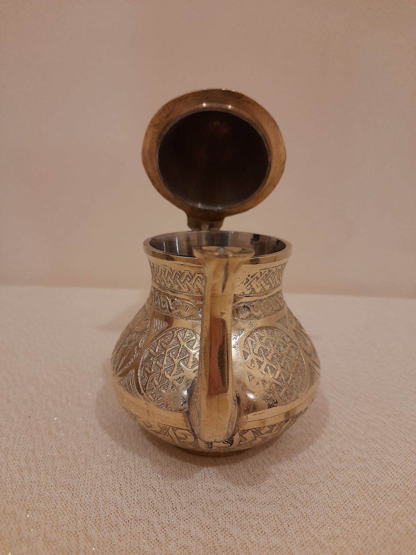Middle Eastern/Moroccan Brass Teapot Etched Design Hinged Lid
