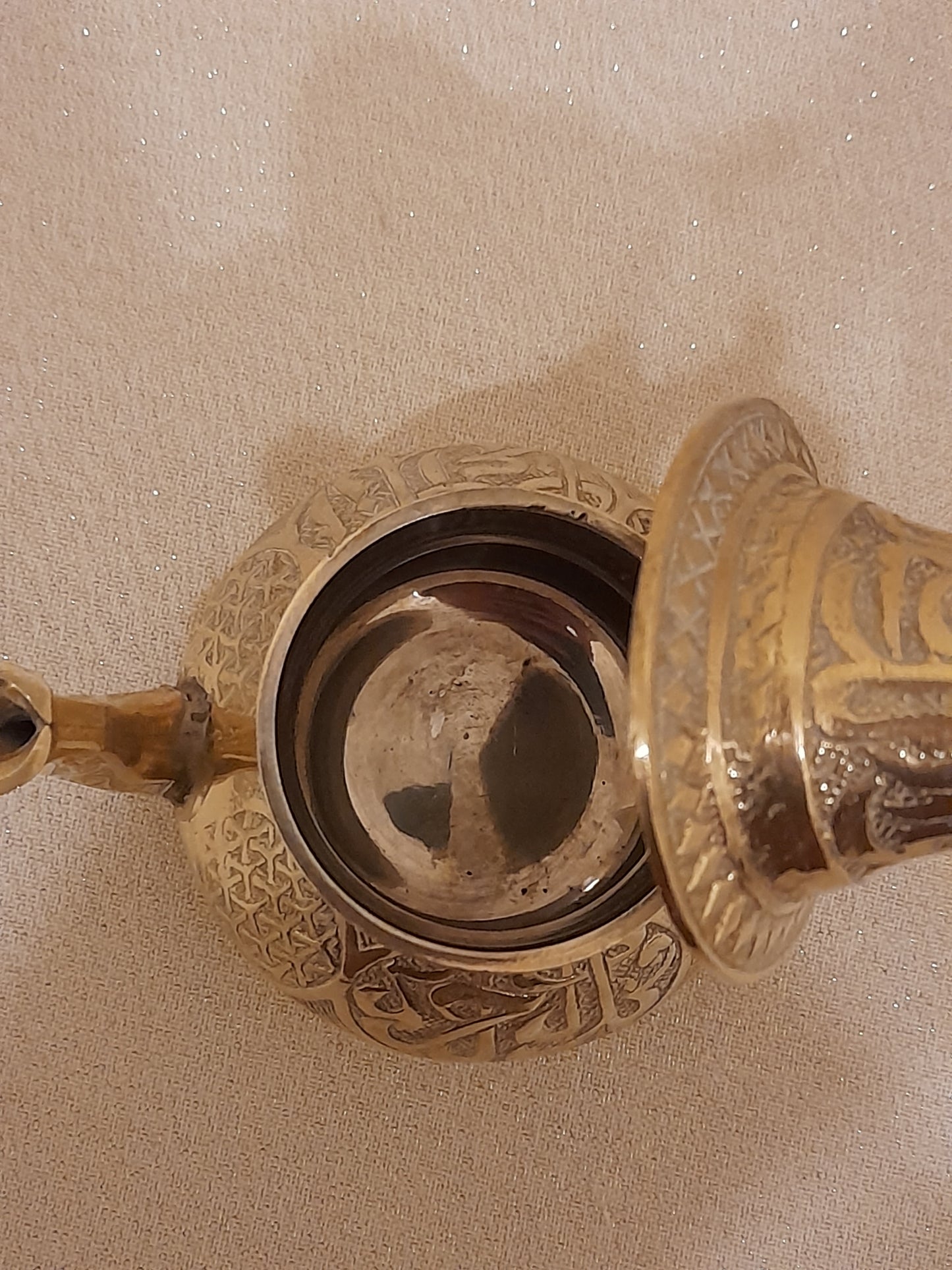 Middle Eastern/Moroccan Brass Teapot Etched Design Hinged Lid