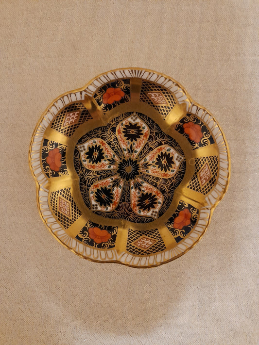Royal Crown Derby Imari 1128 Gold Band Petal Trinket Pin Dish