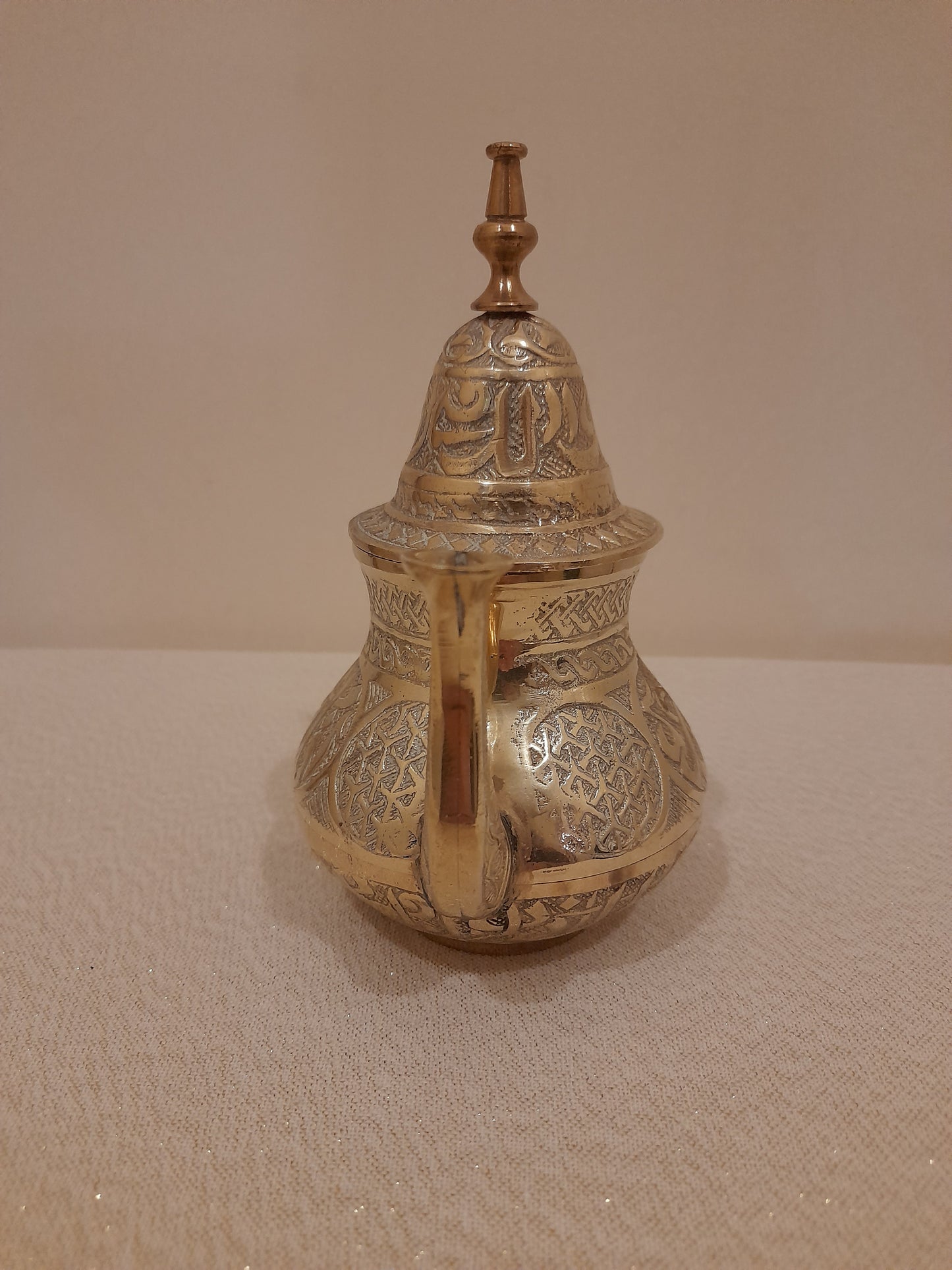 Middle Eastern/Moroccan Brass Teapot Etched Design Hinged Lid